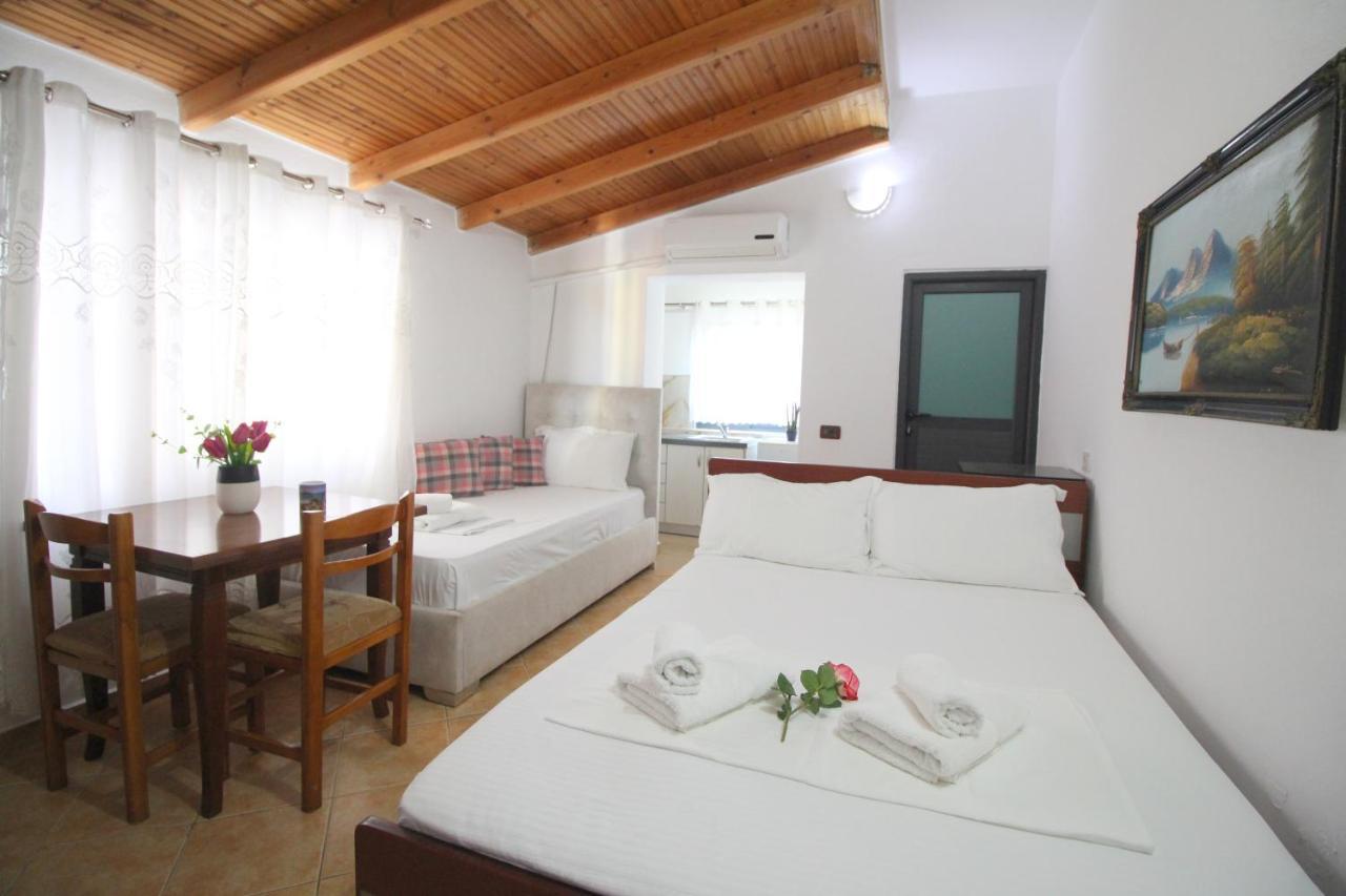 Emerald Inn Ксамил Екстериор снимка